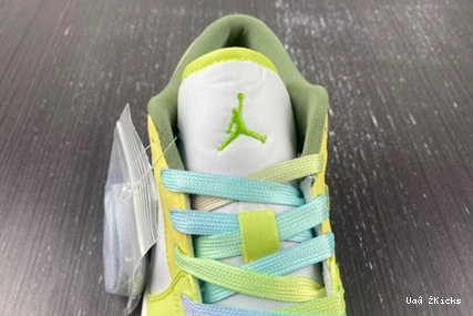 DailyWear Low White 1 132 (W) Sail Green Jordan FD9906-131 Oil 0715